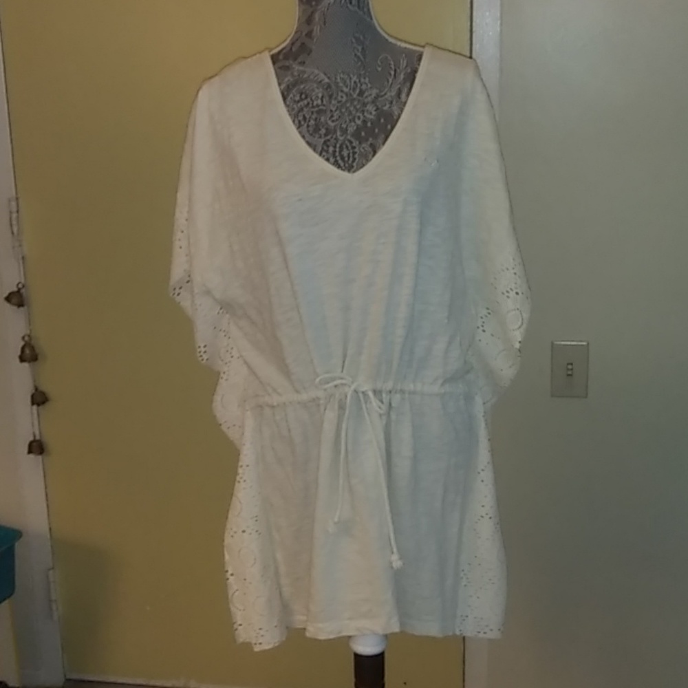 Roxy Tunic Mini Dress with Lace Batwing Sleeve